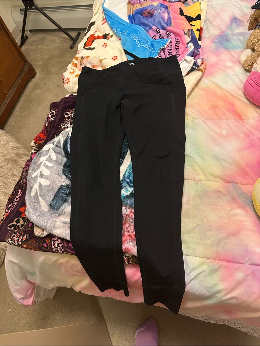 Brooks women black  leggings with side pockets